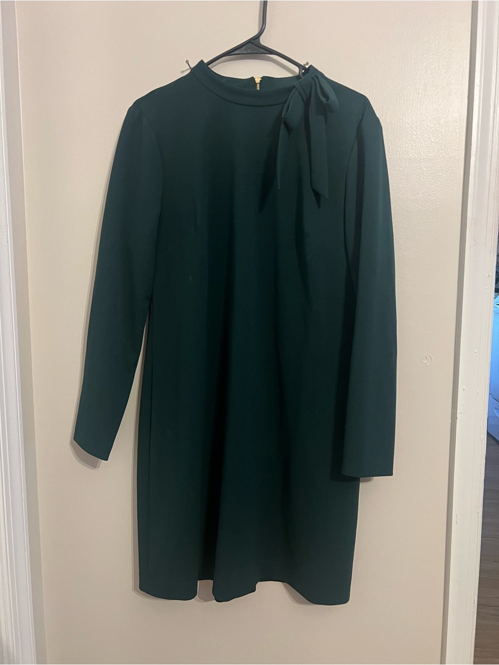 Calvin Klein Dark Green Long Sleeve Tie-Neck Shift Dress
